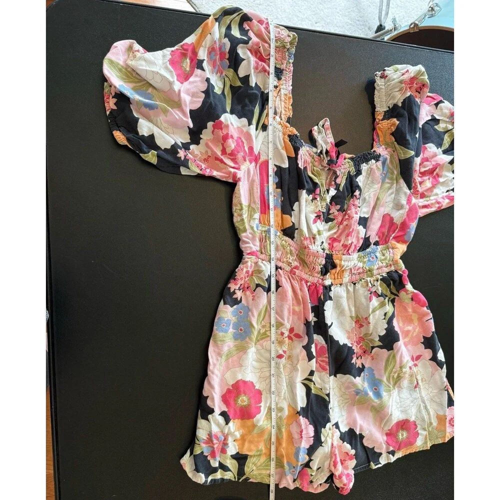Jessica Simpson size small shorts romper